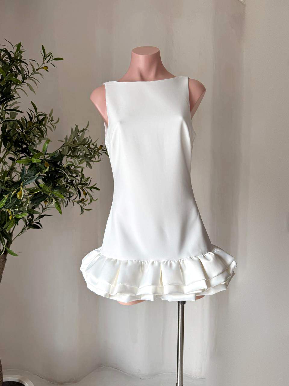 Vestido Blanco Corto Olán
