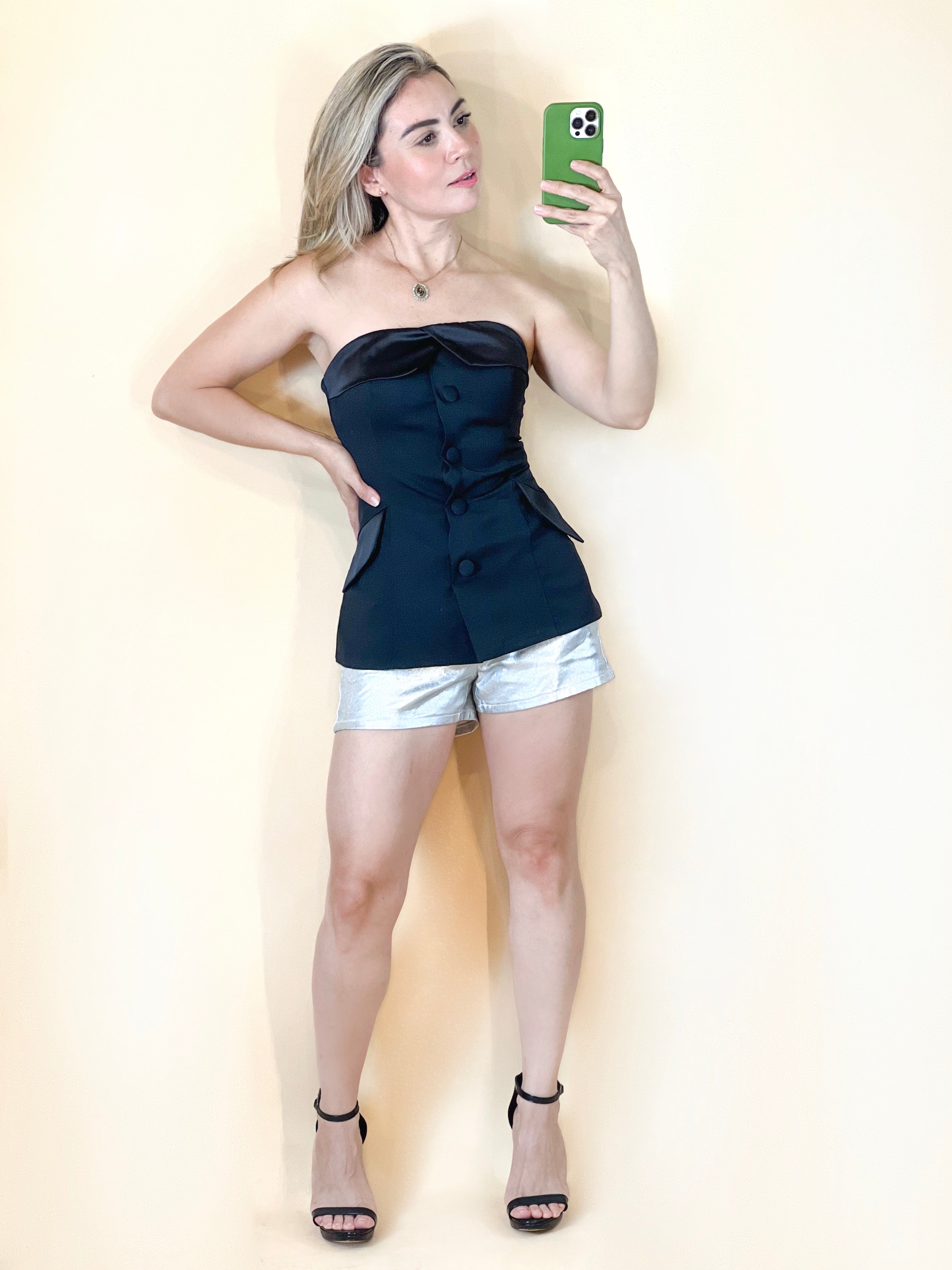 Blusa Larga Strapless Negra