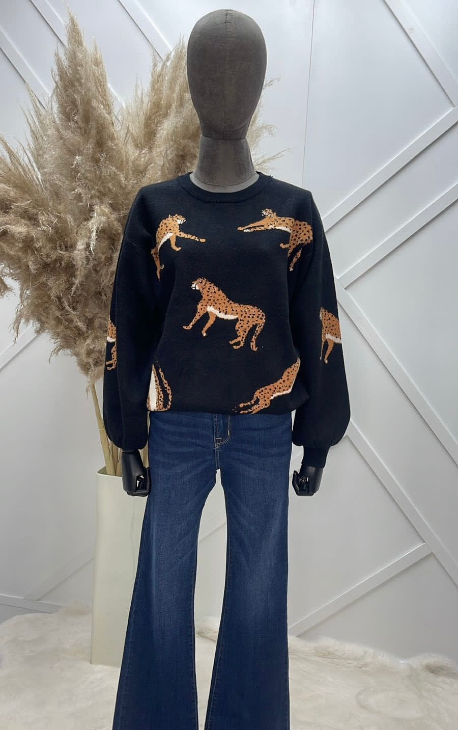 Suéter Negro Leopardo