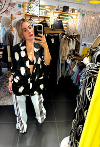 Blazer Blanco Negro Manchas
