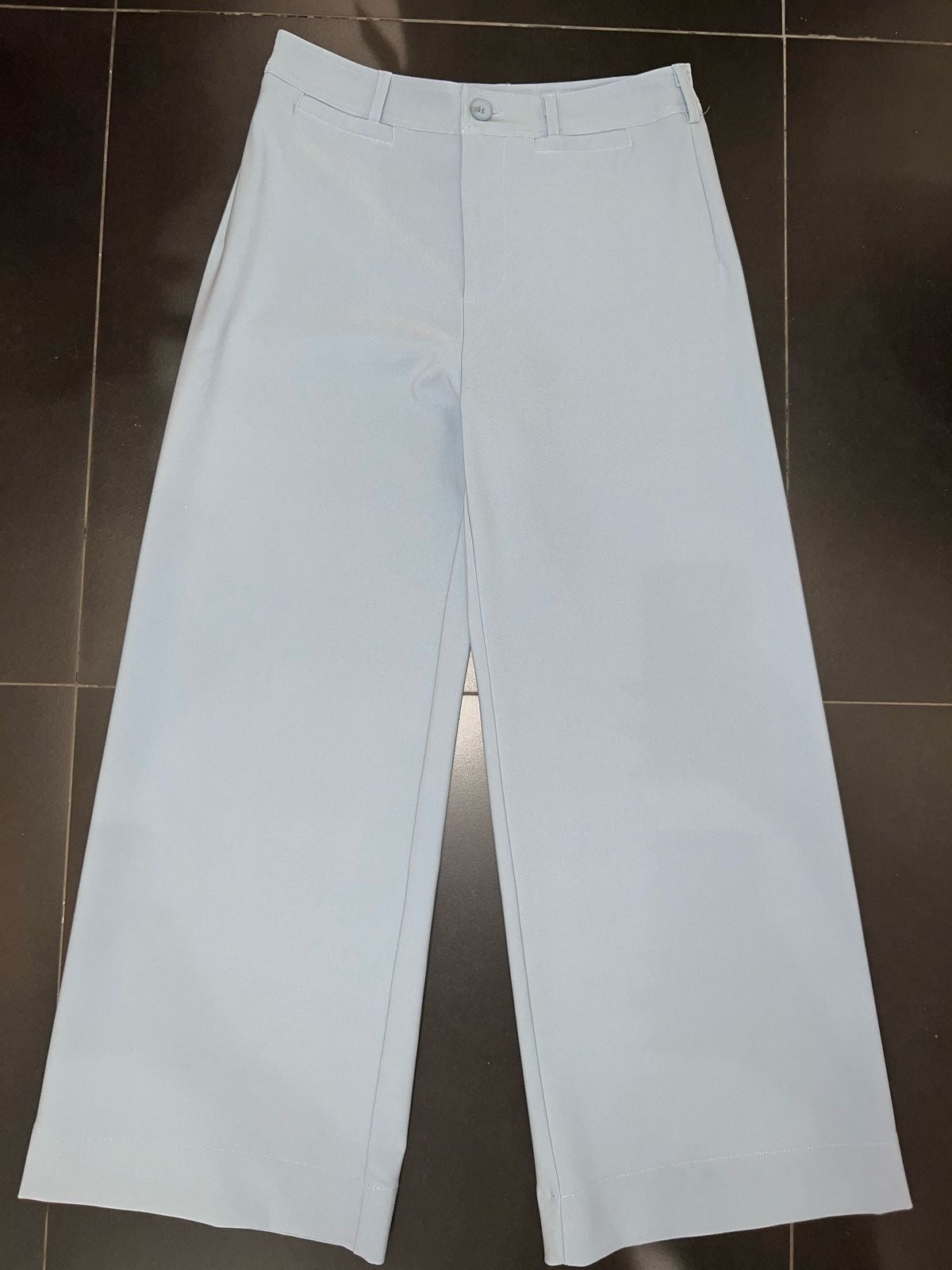 Pantalón Azul Amplio