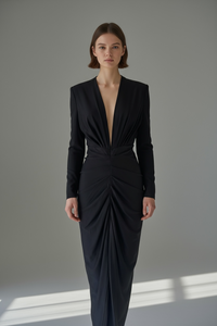 Vestido Negro Escote V