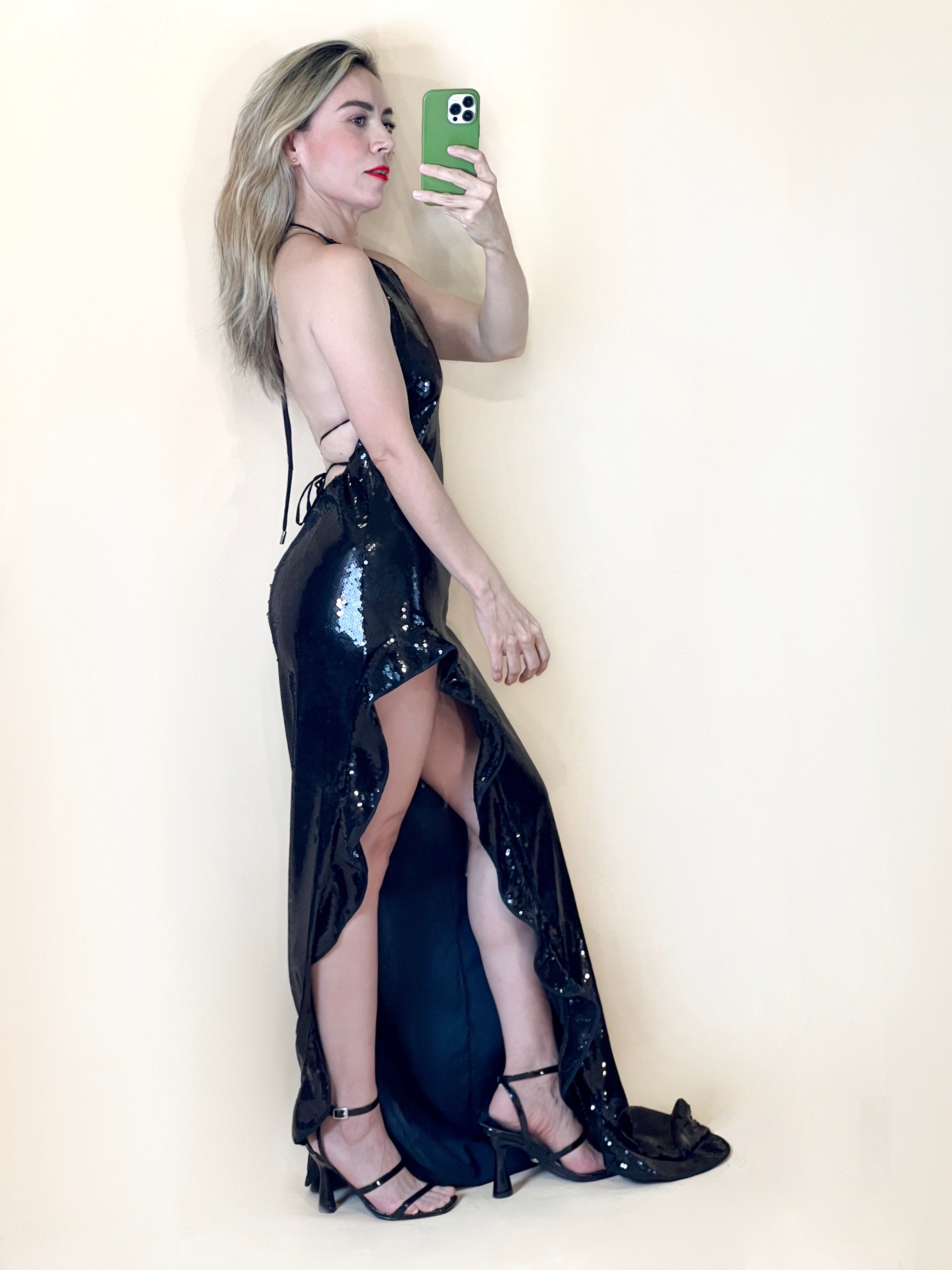 Vestido Negro Abertura