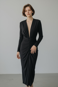 Vestido Negro Escote V