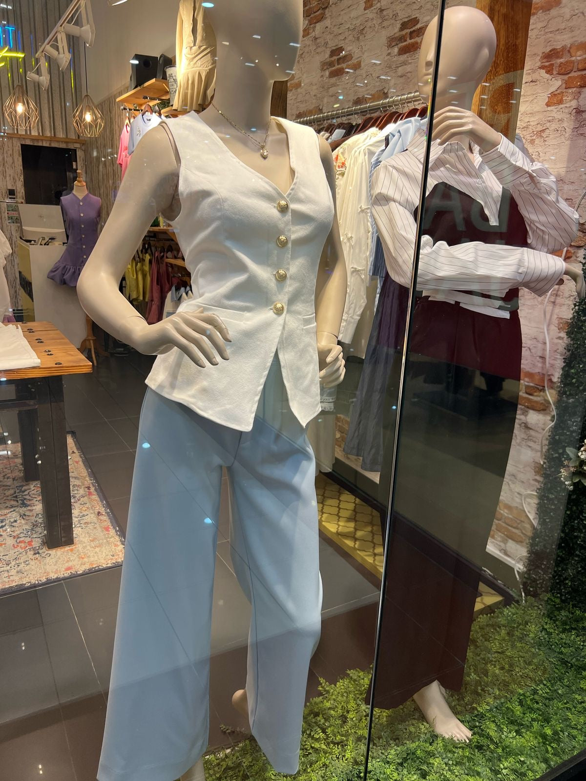 Pantalón Azul Amplio