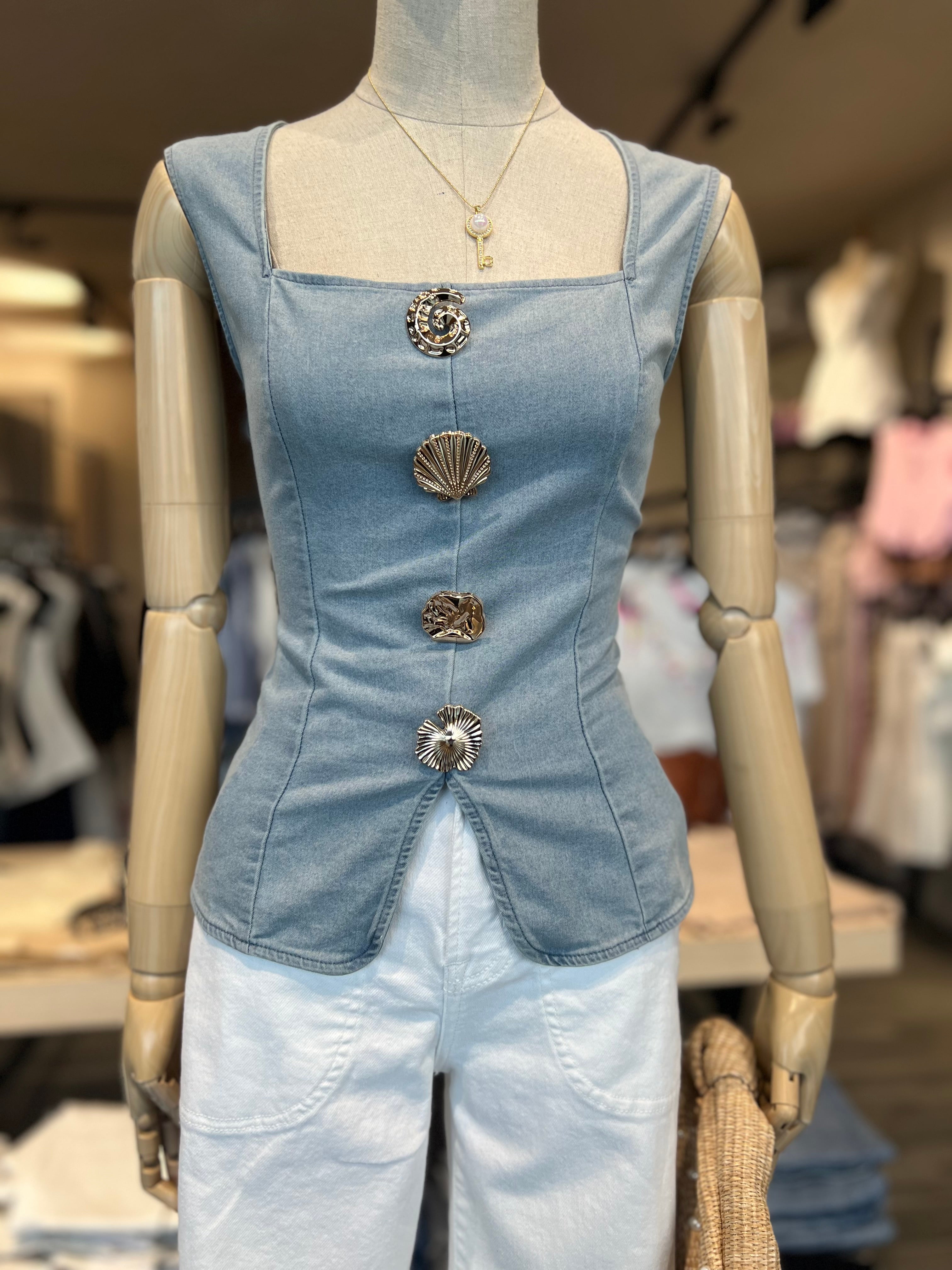 Chaleco Denim Broches