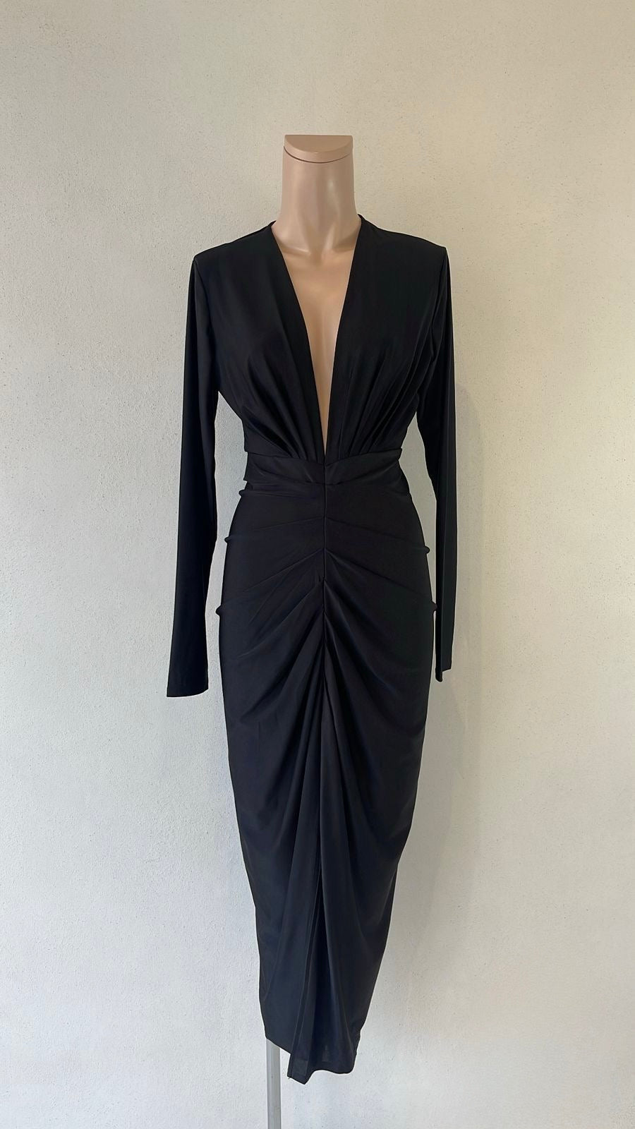Vestido Negro Escote V