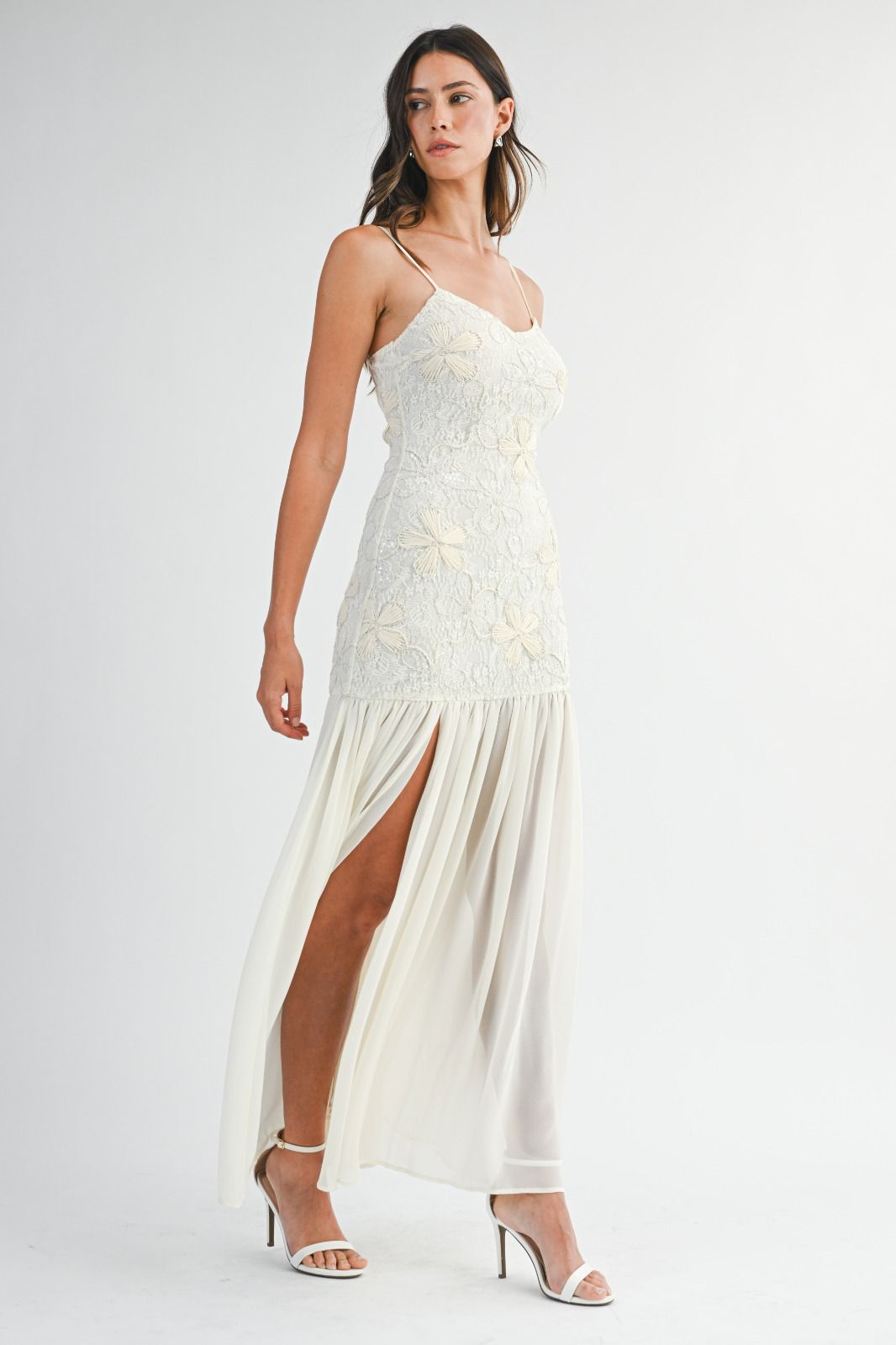 Maxi Ivory Detalles Encaje