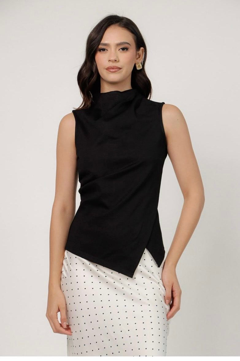 Blusa Negra Fruncida