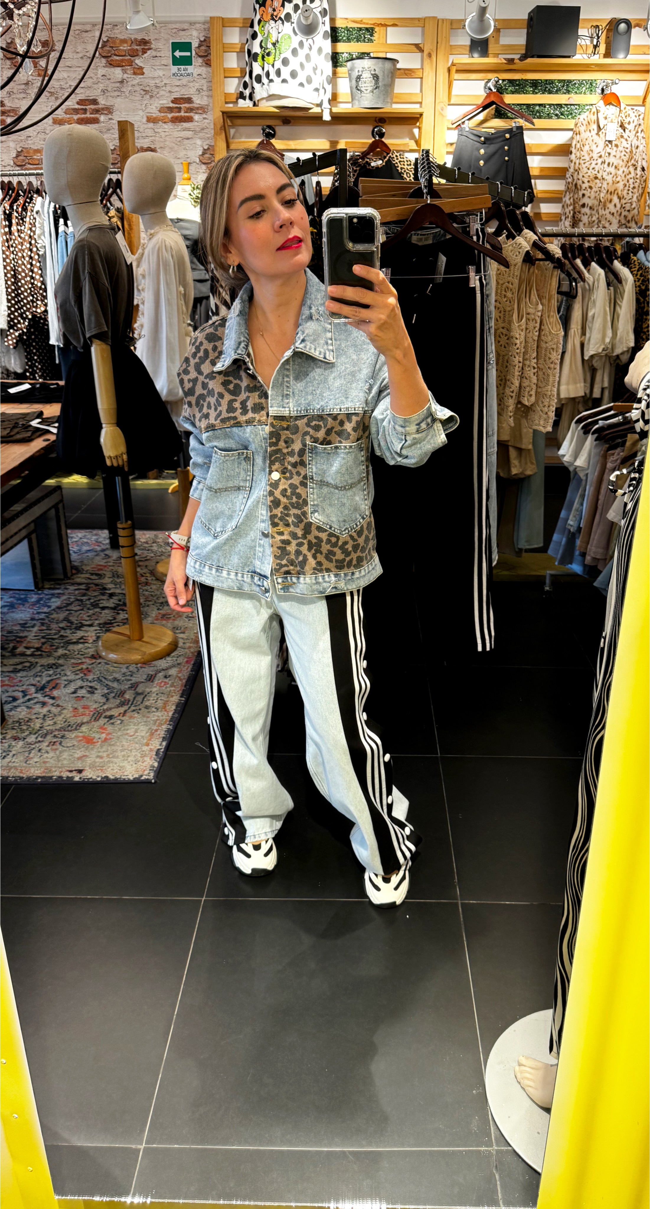 Jeans Negros Rayas Botones