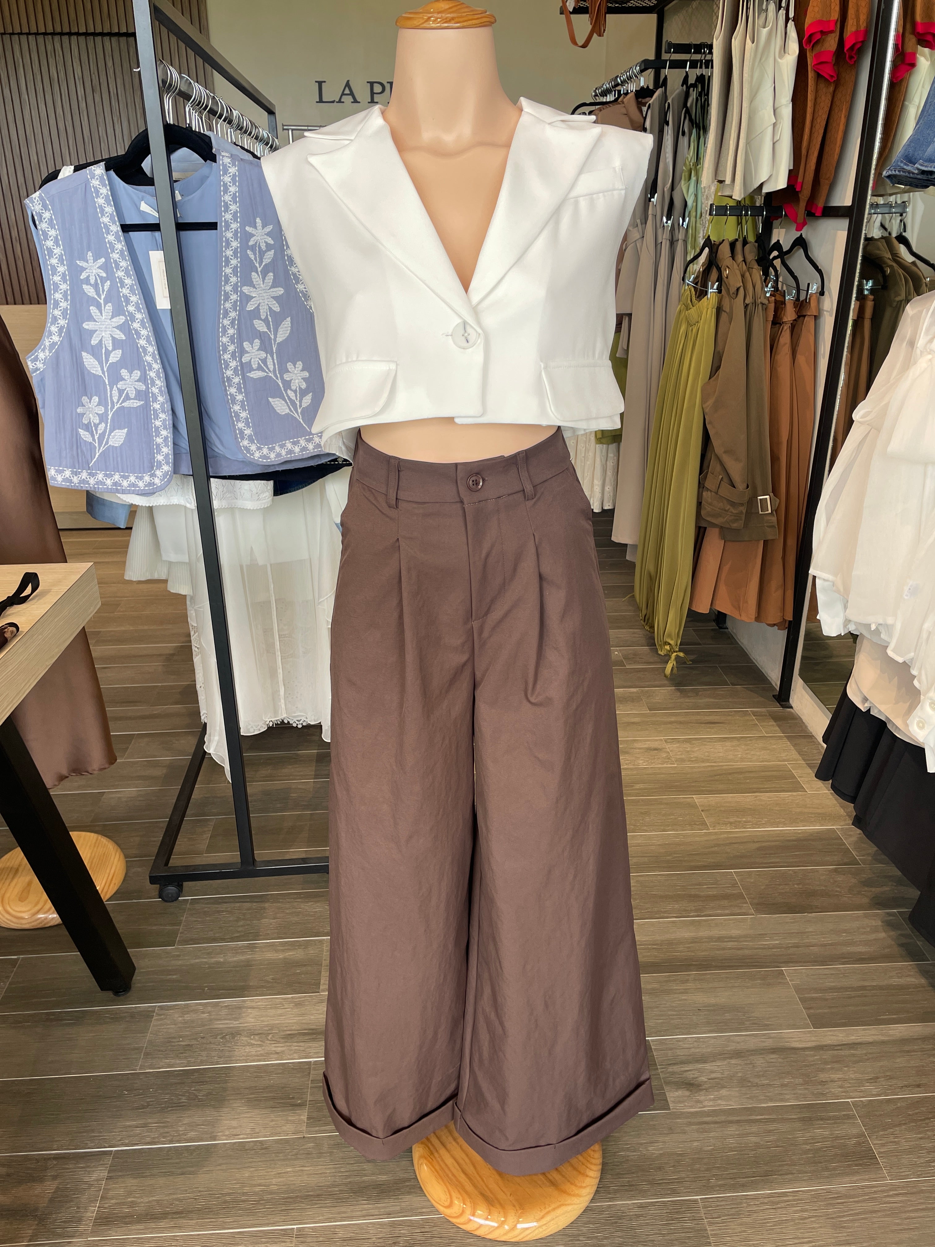 Pantalón pinza café