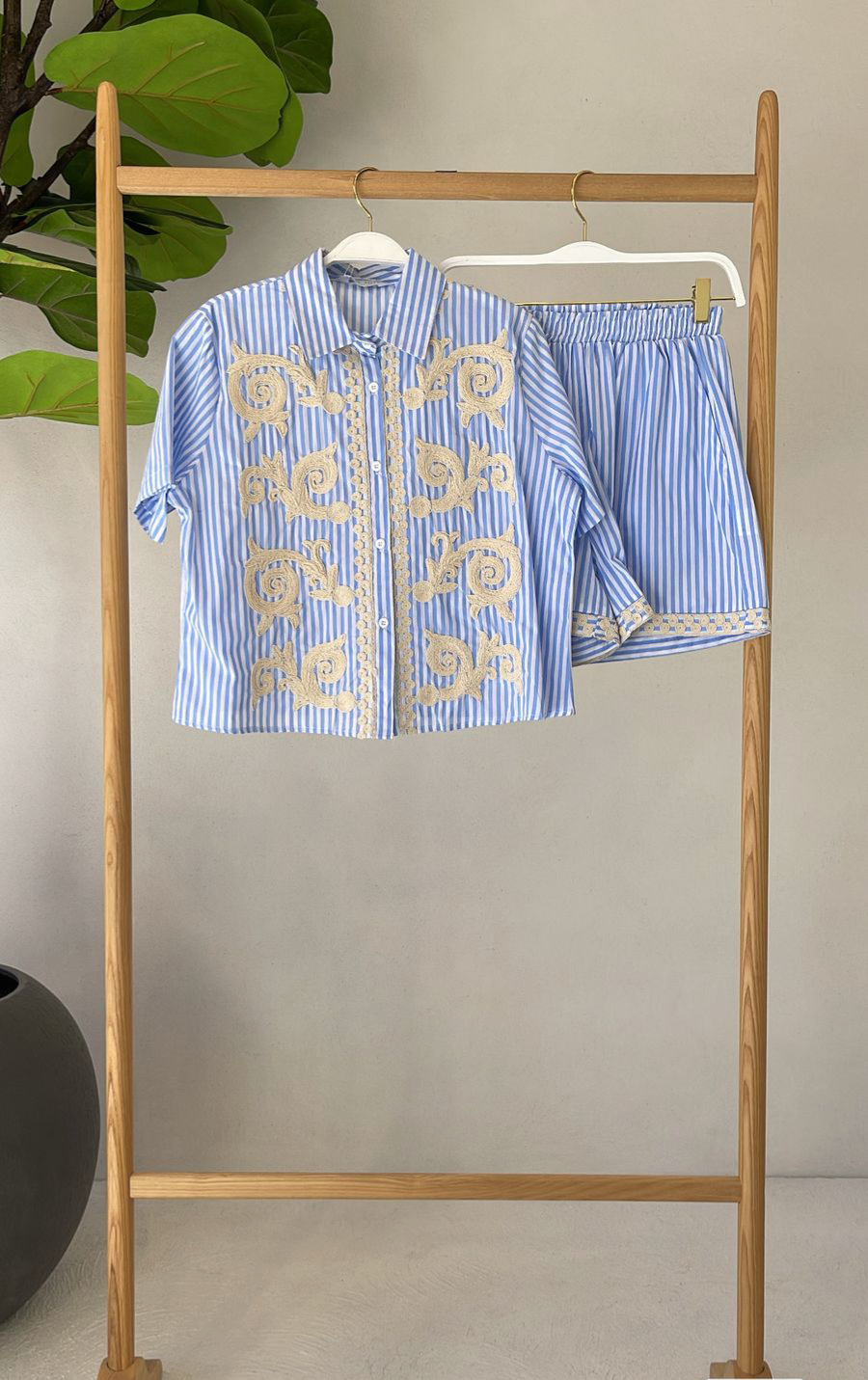 Set Azul Rayas Bordado
